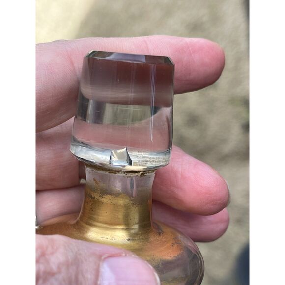 Antique 1800s Hawkes Etched Decanter & Two Glasses Dresser/Apothecary/Bottle 7” - Picture 4 of 16